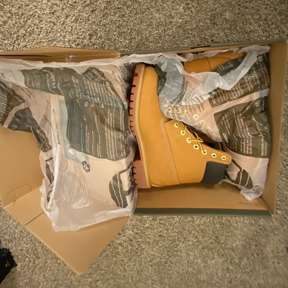 Timberland Men's 6-Inch Classic Wheat Premium Waterproof Boot